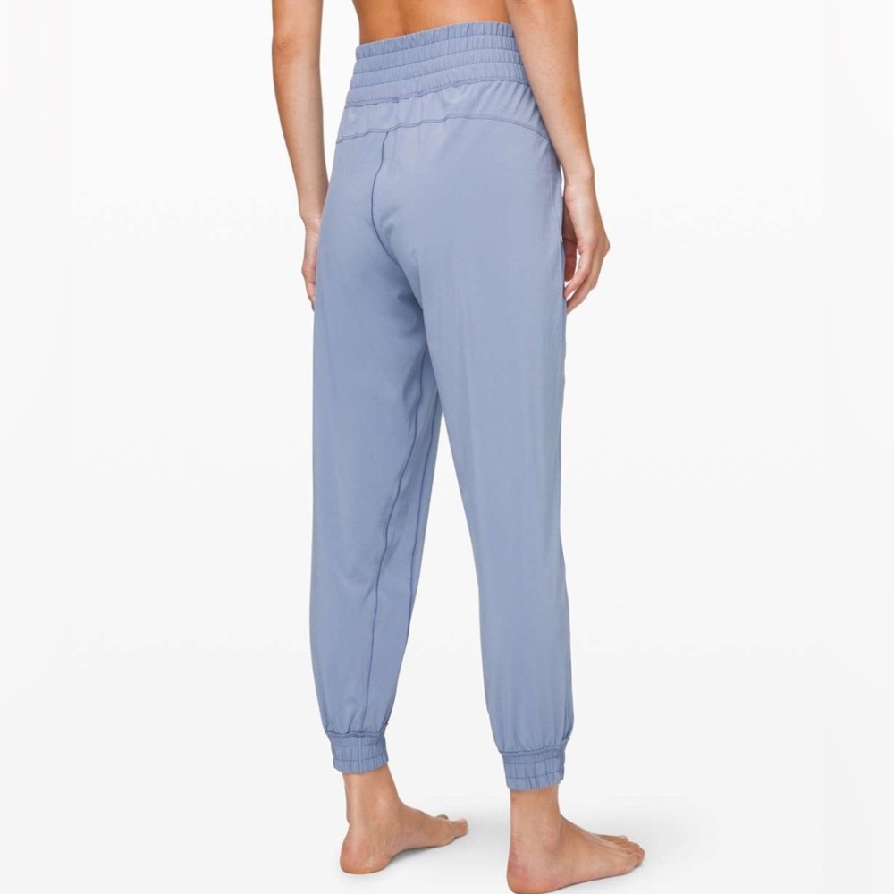 Lululemon “Sun Setter Jogger” Size 4 in Tempest Blue - Picture 4 of 11